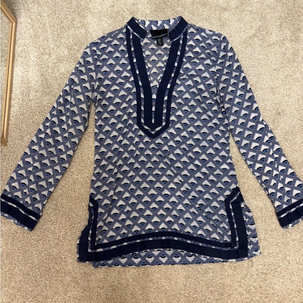Cynthia Rowley Blue and White Patterned Tunic Top